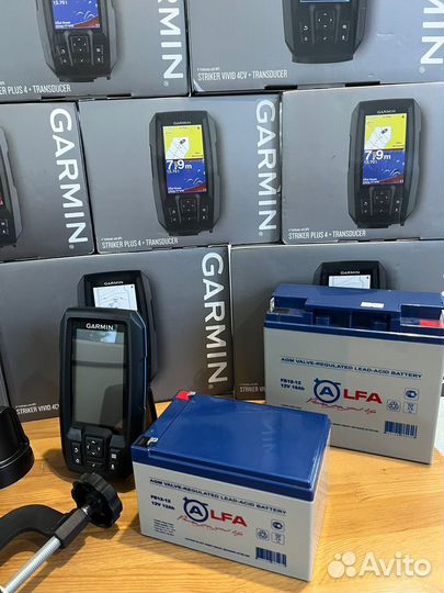 Эхолот Garmin striker vivid 4cv/4