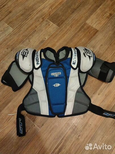 Нагрудник хоккейный