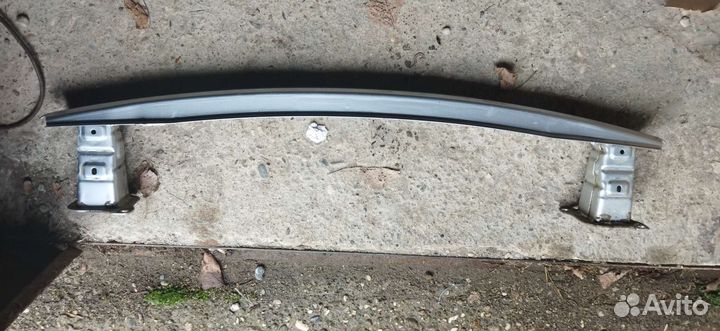 Усилитель заднего бампера на Skoda Fabia