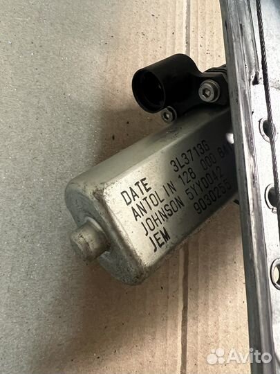 Стеклоподъемник передний левый Renault Duster