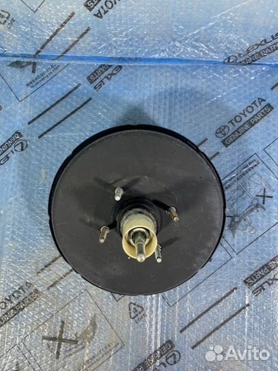 Усилитель тормозов вакуумный Toyota Hilux8 2015