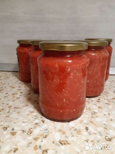 Продам аджику, хреновину, соления, жимолость