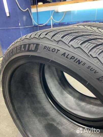 Michelin Pilot Alpin 5 SUV 295/35 R21