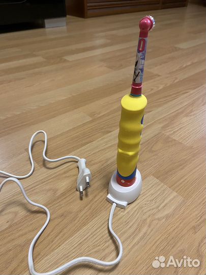 Зубная щетка Oral-B Mickey kids