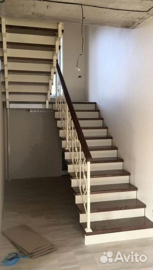 Лестница на второй этаж под ключ