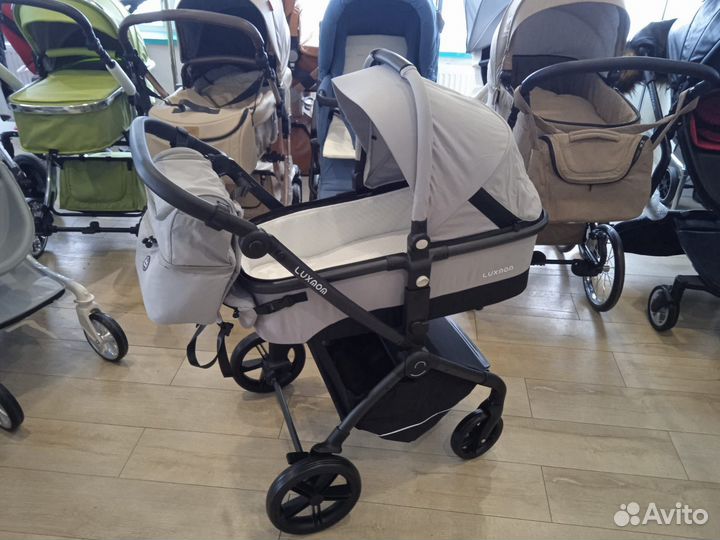 Коляска для новорожденных
