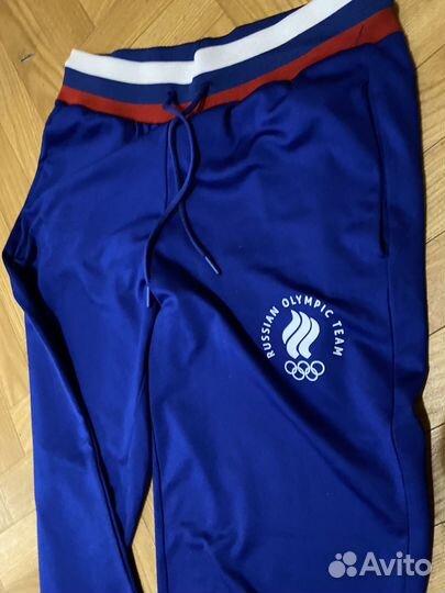 Спортивный костюм