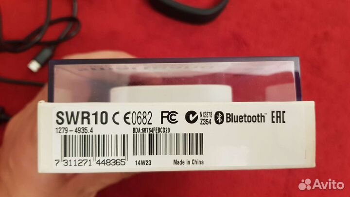 Фитнес браслет sony Smart band swr10