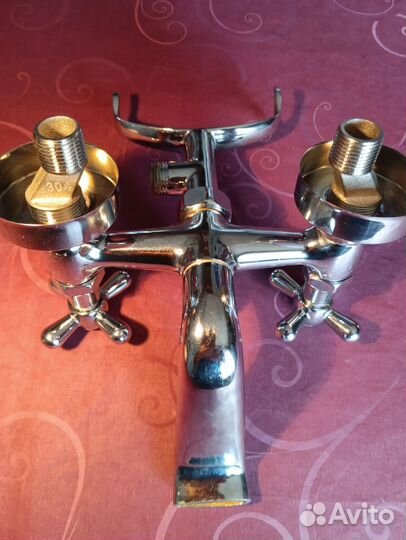 Смеситель для ванны