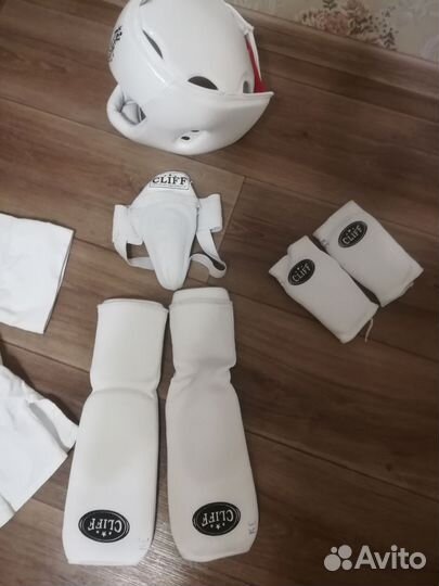 Защита голени, шлем для каратэ