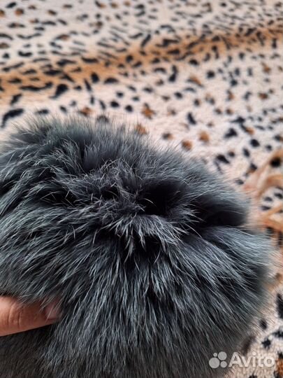 Воротник из меха ламы