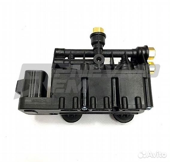 Блок клапанов пневмоподвески Land Rover Sport L320