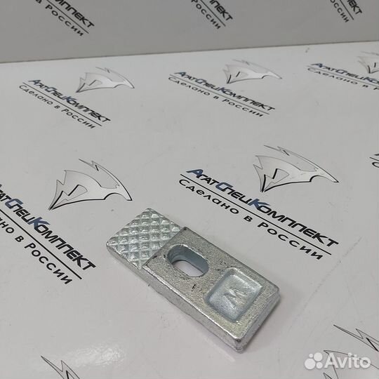 Пластина крепления кузова