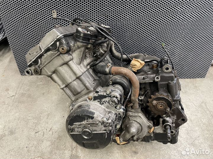 Двигатель мотор Kawasaki ZXR 400 ZX400GE