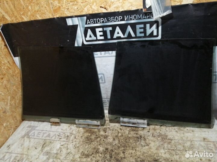 Стекло задней двери BMW 7 E32