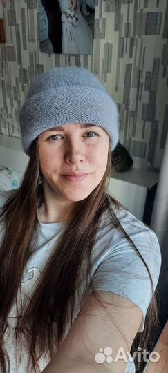 Комплект шапка и варежки ручной работы