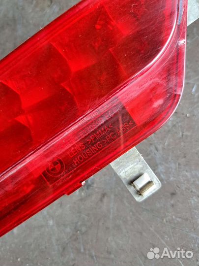 Фонарь крышки багажника правый BMW E65