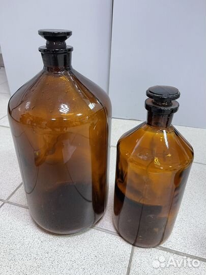 Склянка для реактивов из темного стекла