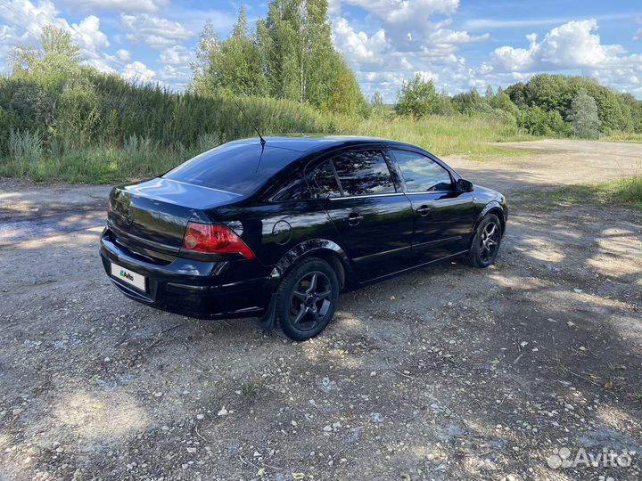 Opel Astra 1.8 AT, 2010, 100 000 км