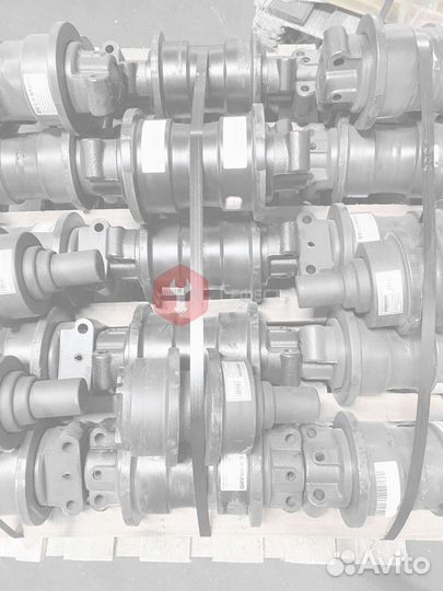 Каток поддерживающий JCB JS260LC C4143000M00