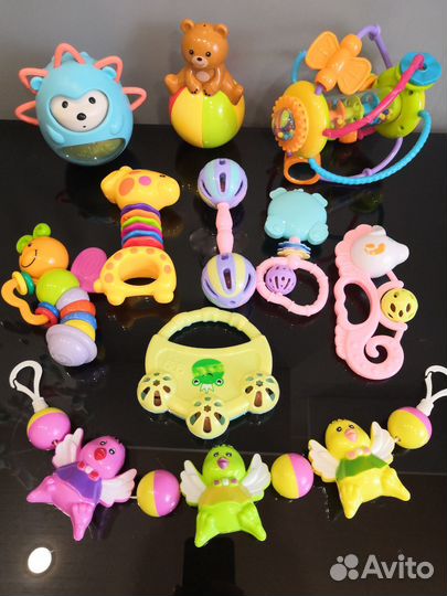 Игрушки для малышей пакетом