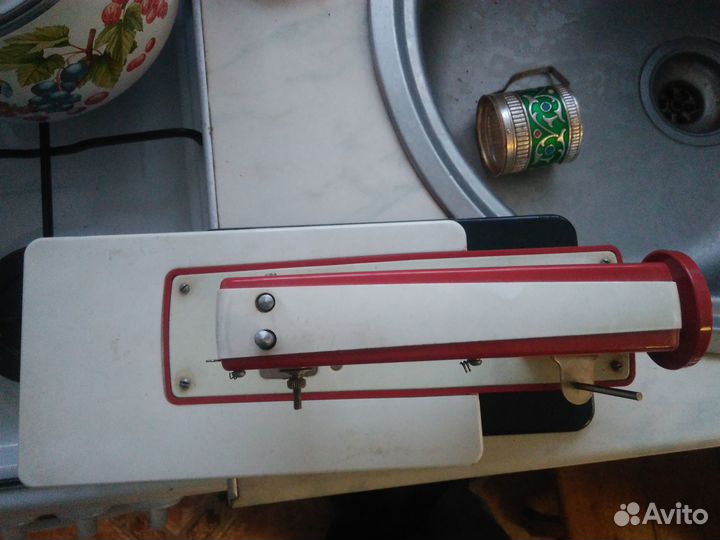 Детская швейная машинка