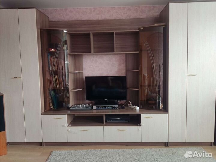Стенка в гостиную бу