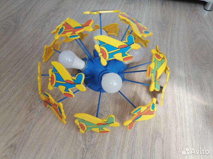 Люстра детская в идеальном состоянии