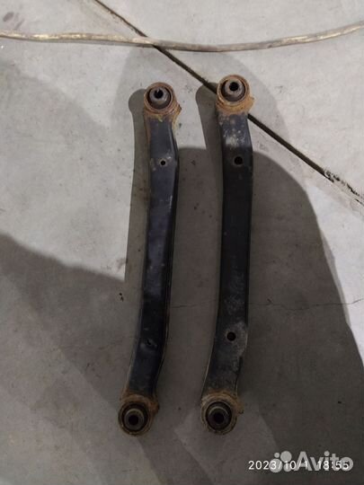 Верхний поперечный рычаг задней подвески elantra