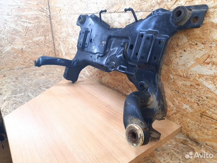 Подрамник Ford Focus II Перед