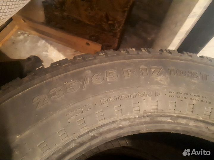 Nokian Tyres Hakkapeliitta 4 235/65 R17