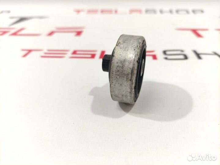 Сайлентблок кронштейна компрессора кондиционера