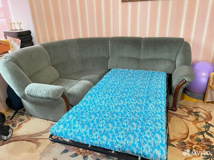 Диван угловой