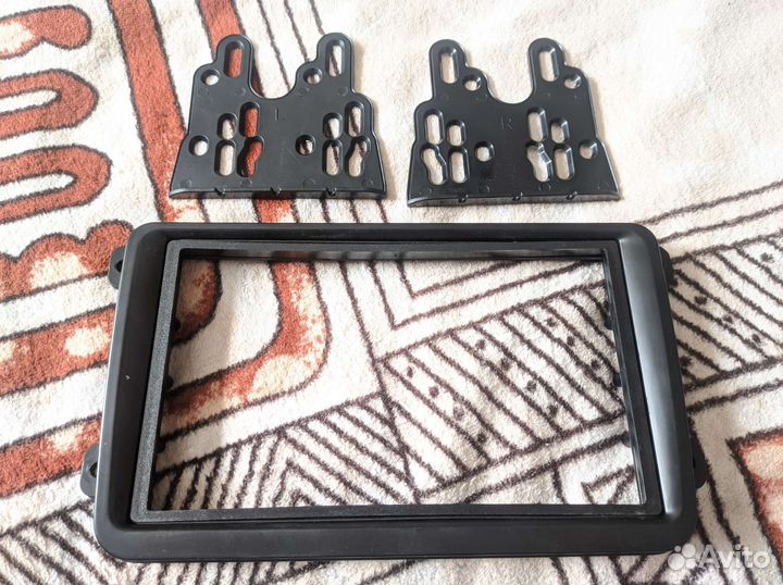 Рамка для магнитолы на Rapid и Volkswagen