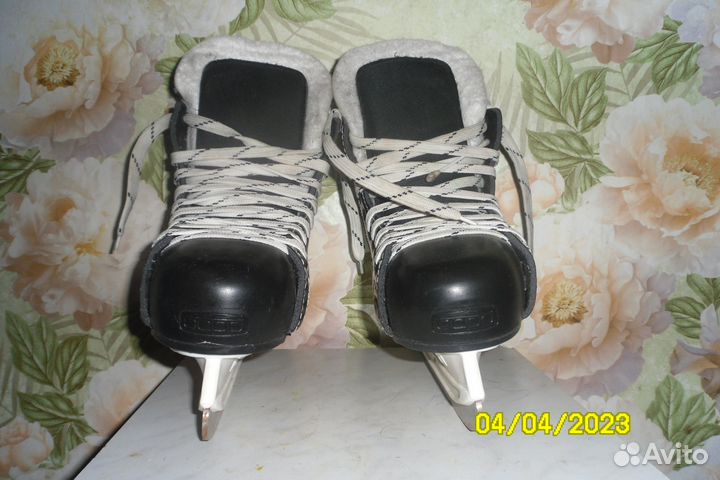 Коньки хоккейные