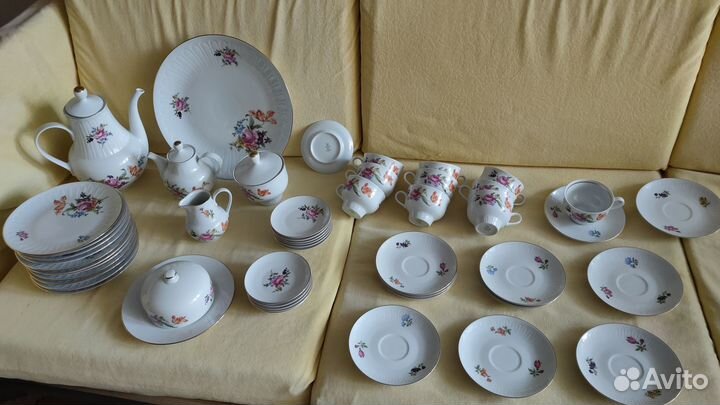 Чайный сервиз Henneberg Porzellan ГДР 50 предм