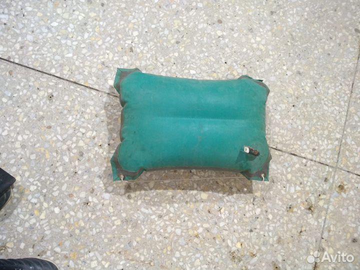 Пуфы + подушки по 2 шт пвх надувные