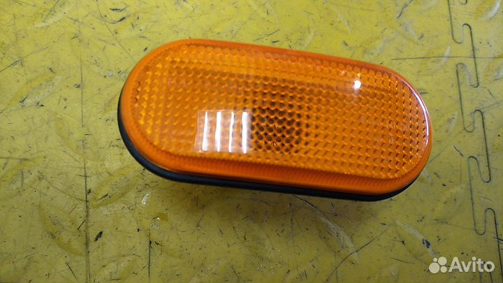 Повторитель поворота в крыло Felicia