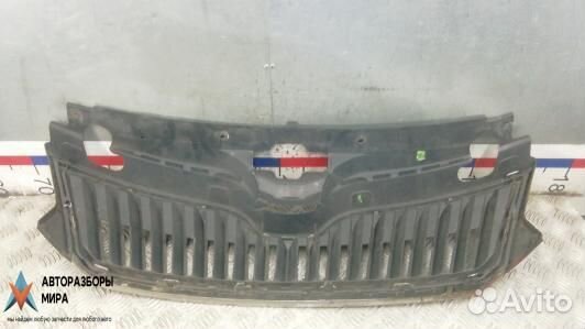 Решетка радиатора Skoda Rapid 2013 5JA853668