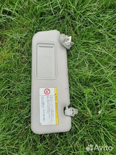 Козырек солнцезащитный Toyota Prius хэтчбек III