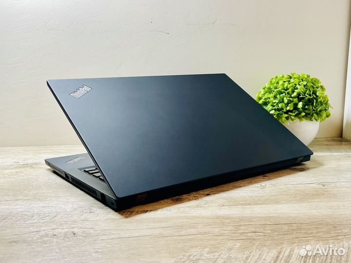 Lenovo ThinkPad T14 Gen 1 Razen 7 тач
