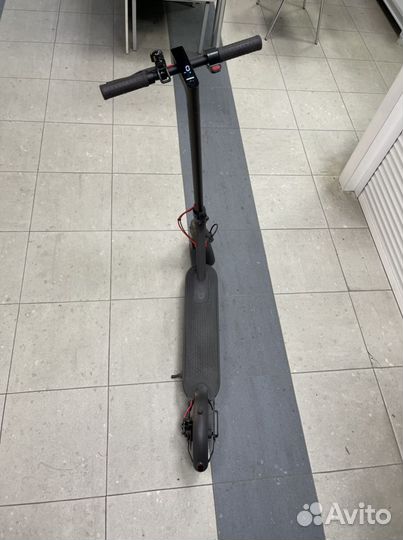 Электросамокат xiaomi m365 pro