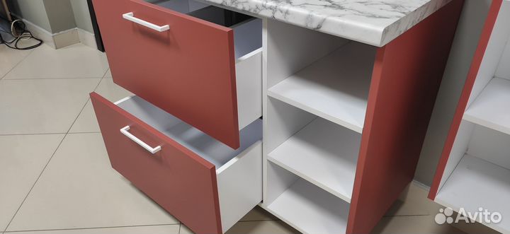 Комплект мебели в ванную комнату в наличии