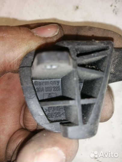 Ручка открывания двери левой фольксваген пассат 4