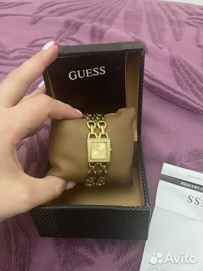 Часы Guess женские