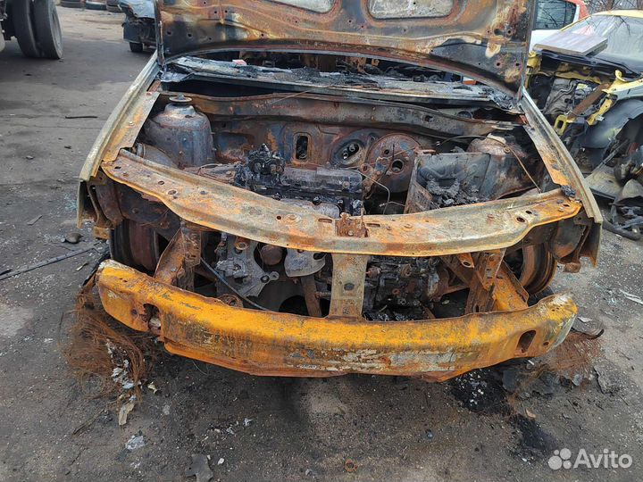 Renault Logan 1 передняя часть кузова