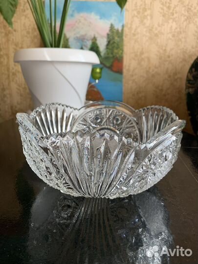 Ваза хрустальная
