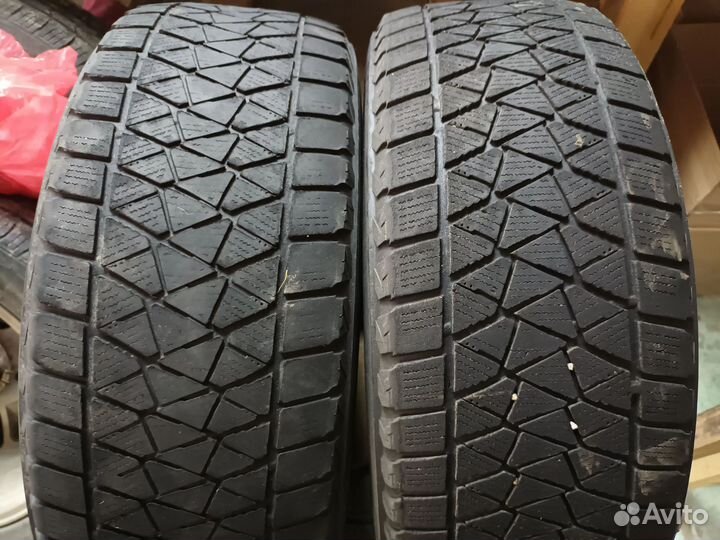 Bridgestone Blizzak DM-V2 225/60 R17