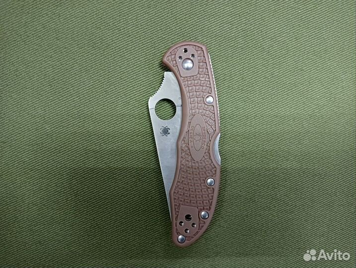 Нож Spyderco Delica 4 Коричневый