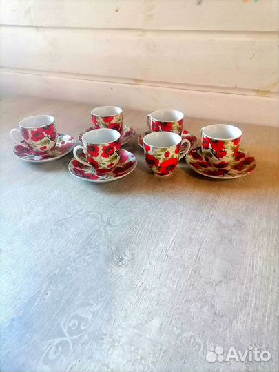 Фарфоровый чайный сервиз